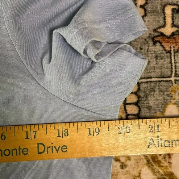 Cotopaxi Graphic Logo T-shirt Women's Cropped Outdoor Hiking Top Size Small - Picture 11 of 11